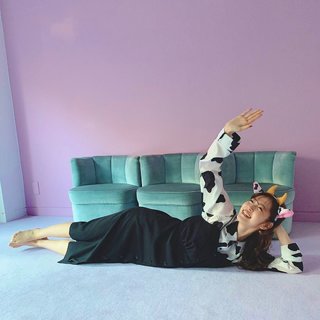 Airi Suzuki feet photo thumbnail