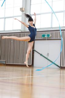 Airi Suzuki feet photo thumbnail