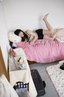 Airi Suzuki feet photo thumbnail