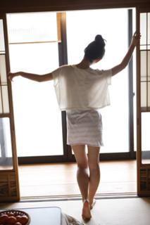Airi Suzuki feet photo thumbnail