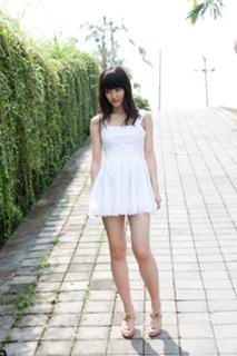 Airi Suzuki feet photo thumbnail