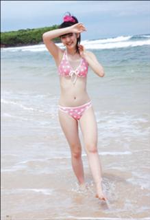 Airi Suzuki feet photo thumbnail