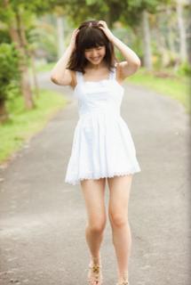 Airi Suzuki feet photo thumbnail