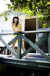 Airi Suzuki feet photo thumbnail