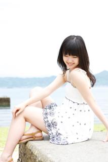 Airi Suzuki feet photo thumbnail