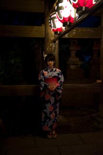 Airi Suzuki feet photo thumbnail