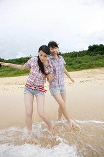 Airi Suzuki feet photo thumbnail