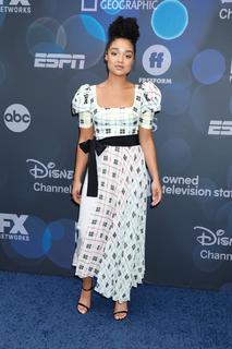 Aisha Dee feet photo 10