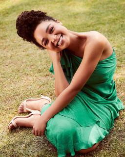 Aisha Dee feet photo 2