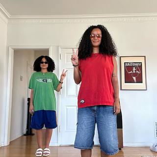 Aisha Dee feet photo 9