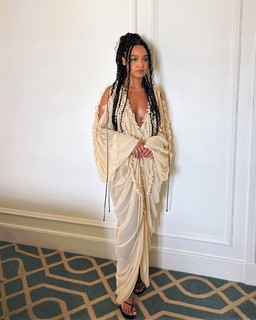 Aisha Dee feet photo 13