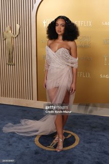 Aisha Dee feet photo 5