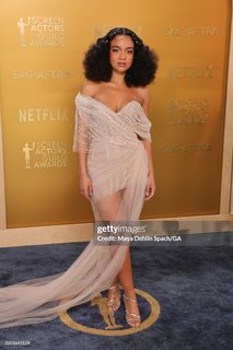 Aisha Dee feet photo 3