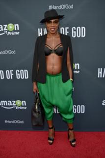Aisha Hinds feet photo 2