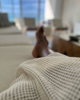Aisha Hinds feet photo 5