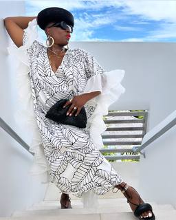 Aisha Hinds feet photo 4
