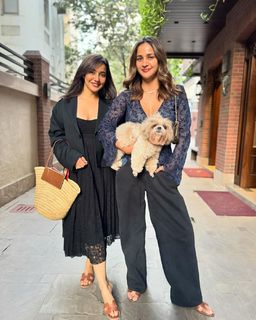 Aisha Sharma feet photo 11