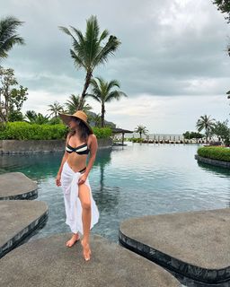 Aisha Sharma feet photo 12