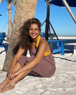 Aisha Sharma feet photo 1