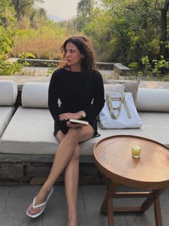 Aisha Sharma feet photo 1