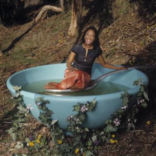 Aisha Tyler feet photo thumbnail