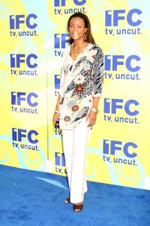 Aisha Tyler feet photo thumbnail