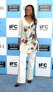 Aisha Tyler feet photo thumbnail