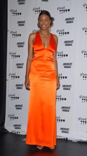 Aisha Tyler feet photo thumbnail