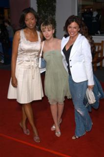 Aisha Tyler feet photo thumbnail