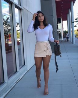 Aishah Sofey feet photo thumbnail