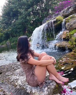 Aishah Sofey feet photo thumbnail