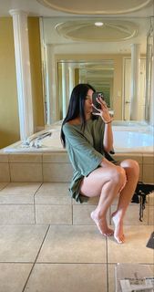 Aishah Sofey feet photo thumbnail