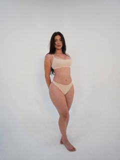 Aishah Sofey feet photo thumbnail