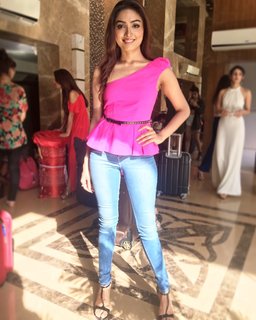 Aishwarya Devan feet photo 4