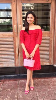 Aishwarya Devan feet photo 13