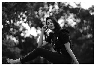 Aishwarya Lekshmi feet photo thumbnail