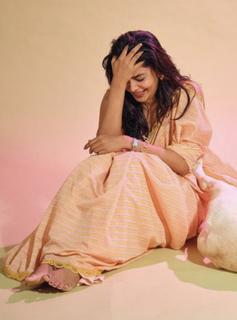Aishwarya Lekshmi feet photo thumbnail