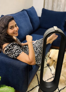 Aishwarya Lekshmi feet photo thumbnail