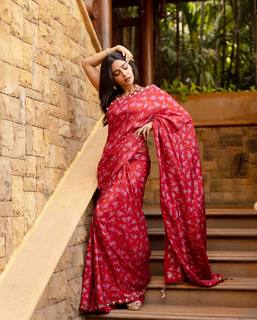 Aishwarya Lekshmi feet photo thumbnail