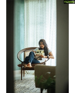 Aishwarya Lekshmi feet photo thumbnail