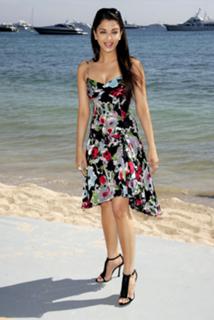 Aishwarya Rai Bachchan feet photo thumbnail