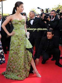 Aishwarya Rai Bachchan feet photo thumbnail