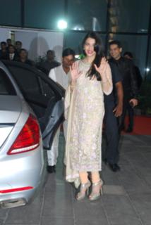 Aishwarya Rai Bachchan feet photo thumbnail