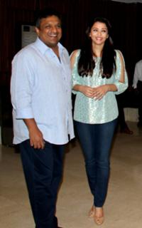 Aishwarya Rai Bachchan feet photo thumbnail