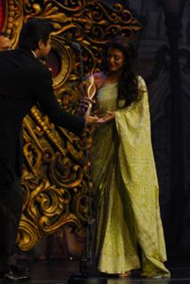 Aishwarya Rai Bachchan feet photo thumbnail