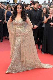 Aishwarya Rai Bachchan feet photo thumbnail