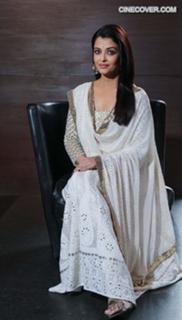Aishwarya Rai Bachchan feet photo thumbnail