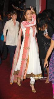 Aishwarya Rai Bachchan feet photo thumbnail