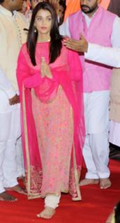 Aishwarya Rai Bachchan feet photo thumbnail
