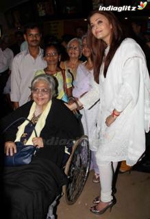 Aishwarya Rai Bachchan feet photo thumbnail